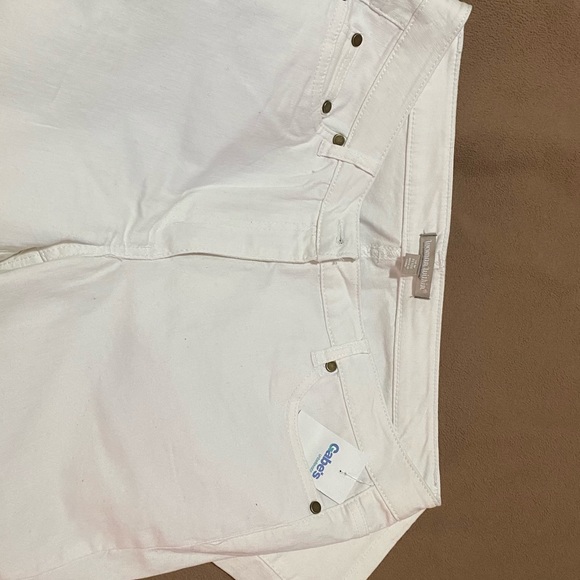 White petite pants 14w petite - Picture 3 of 3